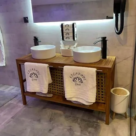 Romantique Avec Et Sauna Prives Σαλέ